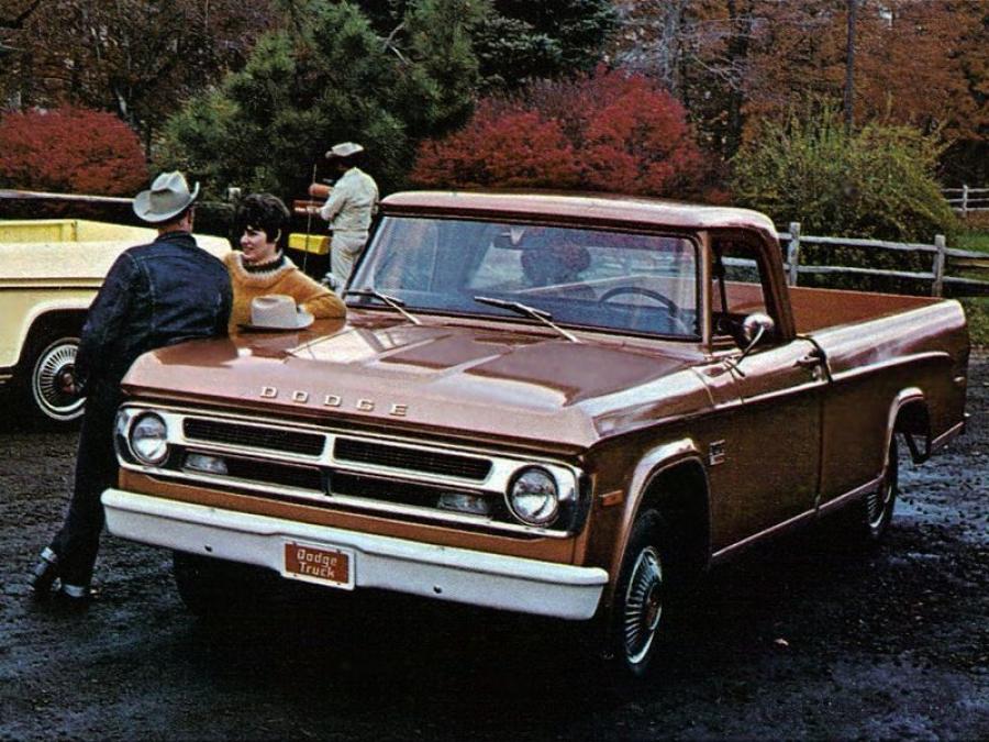  Dodge D100 Sweptline Pickup Adventurer Pkg 1970 года  (фото 1 из 3)